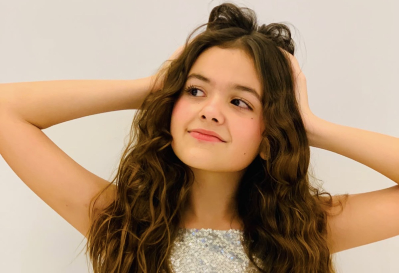 Valentina Salazar se destaca como jovem promessa da música infantojuvenil