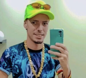 MC Styfler aposta na mistura de funk e música eletrônica para expandir sua carreira artística